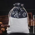 Élégant sac à bijoux chinois à cordon avec motif floral bleu et blanc et doublure velours - 12x15cm Doublé de Velours / Épissure Bleue Et Blanche