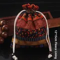 Pochette à bijoux ethnique avec cordon de serrage, doublure en velours, taille 12x15cm. - 12x15cm Doublé de Velours / Style Ethnique Rouge
