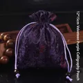 Pochette à bijoux en velours violet de style traditionnel avec calligraphie, 12x15cm - 12x15cm Doublé de Velours / Calligraphie Violette