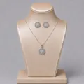 Elegante geometrische sieradenset van zirkonia met zilveren ketting en oorknopjes - Luxe Ronde Zirkoonset Ns-j6594s