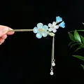 Traditionelle chinesische Blumen-Haarnadel mit blauen Blütenblättern und Perlenquasten - Hellblaue Blume Künstliche Perle Quaste (2708)