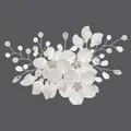Elegante accessorio per capelli fiori in acrilico bianco con perle e cristalli per matrimoni - Stile clip per capelli (HS-J6982S) / Argento
