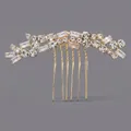 Elegante peineta para novia con circonitas vintage y acabado dorado para fiestas - Peine Versátil Retro Dorado Hs-j7078g