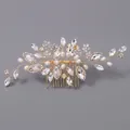 Elegante pettine per capelli da sposa dorato con strass e perle bianche - Pettine Per Capelli Versatile In Stile Retrò Color Oro Hs-j7071g