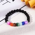 Detailansicht eines Naturkristall-Achat-Armbands mit lebhaften bunten Perlen. - Schwarzer Achat Buntes Quadratglas Stil (Stil 9)