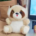 Kleiner niedlicher beige-weißer Waschbär-Plüschtier-Anhänger für Taschen und Schreibtisch - Perlenkette / Braun