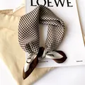 Elegant women's mulberry silk neck scarf with brown houndstooth pattern and retro style - 17112-brown / 53*53cm