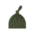 Detailansicht der dunkelolivgrünen Strickmütze für Babys mit Knotendetail. - Militärgrün (einlagig Einlagig Chiffon) / Einheitsgröße