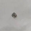 Primo piano di tre chiusure magnetiche rotonde argentate per la finitura di gioielli fai da te. - Rotondo Liscio / 8mm / Argento