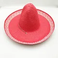 Vista detallada de un sombrero mexicano tejido rojo con decoración en el borde - L (58-60cm) / Rojo
