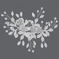 Handgemaakte zilveren bruidshaarkam met bloemen en vele sprankelende strass-steentjes. - Koele Zilveren Haarklem (HS-J6505S) / Zilver