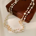 Élégant collier long en perles de style vintage avec pendentifs numéro 5 dorés et strass - Style avec Pendentif Numéro 5 / Or-Blanc