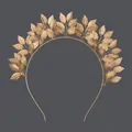 Elegante gouden metalen haarband in bosstijl met getextureerde bladeren voor bruid - Bosstijl Goud