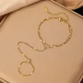 Elegante bracciale ad anello in acciaio inossidabile placcato oro a doppio strato da donna - Stile Catena a Traversino (E2519) / Oro