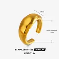 Markanter goldener Edelstahlring offen mit glattem Bogendesign und 1,7 cm Innendurchmesser - Polierter Gebogener Breiter Ring / Verstellbare Offene Größe / Gold