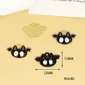 Detail view showing the 22mm by 13mm dimensions of Halloween cat-bat alloy enamel charms - Gold Style / Bat Cat