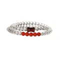 Vue détaillée d'un bracelet double couche en pierres naturelles claires et rouges - Quartz Clair et Agate Rouge et Cygne Doré