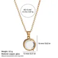 Elegante collana con medaglione circolare trasparente in rame dorato e vetro e misure - Collana medaglione tondo in vetro