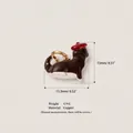 Ciondolo gatto con cappello rosso, smalto marrone e bianco, rame placcato oro. - Ciondolo Solo (Senza Catena) - Gatto Striscia Lunga