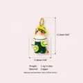 Ciondolo gatto smaltato fatto a mano con vestito verde a frutti e cappello giallo - Ciondolo Gatto Kiwi