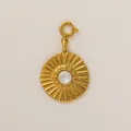 Elegante ciondolo sole dorato con perla bianca per decorazione bikini spiaggia - Ciondolo Raggio di Sole