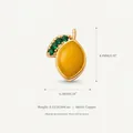 Piccolo ciondolo SKU limone smaltato giallo con cristalli verdi, rame e dimensioni - Charm Limone con Zirconia
