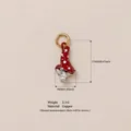 Pendentif champignon en émail rouge vif avec pois blancs et anneau doré - N° 1 Pendentif Champignon Long