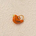 Schattige oranje vogelbedel met gouden ring voor DIY sieraden en leuke schoenen - Oranje Vogelhanger