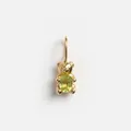 Schattige gouden teddybeer hanger met een ovale groene peridoot edelsteen buik detail - Beer Stijl