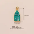 Dettaglio del ciondolo a forma di casa in acciaio inossidabile placcato oro 18k - Stile Casa Verde Chiaro (YKXS26041257GK)