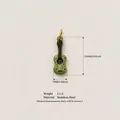Mini pendentif guitare en émail vert en acier inoxydable, taille 21x7mm, poids de 2,1g - Pendentif Guitare