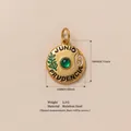 Pendentif rond de luxe vintage en acier inoxydable avec émail vert et gravure 'Junio' - Pendentif Œil d'Horus No. 10 / Or
