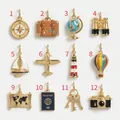 Ensemble de breloques de voyage en émail doré avec boussole valise globe et avion - Pendentif Boussole