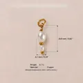 Détail d'un pendentif en cuivre plaqué or 18 carats avec perles blanches et dimensions - Style Grande et Petite Perle