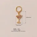 Eleganter vergoldeter Martini-Glas-Ohrring mit rosa Strasssteinen und Kupferbasis - Weinglas-Stil (MTPK253419Z) / 16x11mm / Gold
