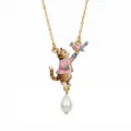 Collana smaltata con gatto, uccellino e ciondolo a perla in stile fiaba. - Gatto E Uccello