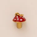 Pendaglio a fungo in acciaio inossidabile placcato oro 18 carati con smalto rosso e pois bianchi - Ciondolo Fungo Stile 1