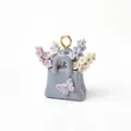 Ciondolo borsa in ceramica con fiori color pastello e ciondolo a farfalla fatto a mano - Ciondolo Borsa Farfalla Grigia Solo (Senza Catena) (MTPK262510OI)