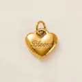 Elegante ciondolo a cuore in acciaio inossidabile placcato oro 18K inciso Bloom - Ciondolo a Cuore Inciso "Bloom" (10.Bloom) / 7mm