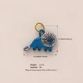 Blauwe emaille leeuwen hanger met specificaties voor afmetingen en gewicht in staal - Leeuwenstijl (Dubbelzijdige Print) (Alleen Hanger)