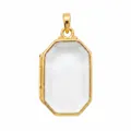 Vista dettagliata di un ciondolo locket ottagonale placcato oro con vetro trasparente. - Ciondolo Medaglione Ottagonale / Oro