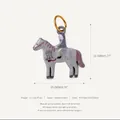 Vista dettagliata del ciondolo a forma di cavallo viola con dimensioni e peso - Ciondolo Cavallo Stile 12