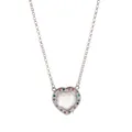 Dettaglio del ciondolo a cuore con piccoli strass colorati su una sottile collana - Collana Medaglione a Cuore con Strass Tono Acciaio
