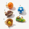 Vue détaillée de breloques en émail pour chaussures, ballons de sport et baskets - Style Basketball (1)