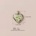 Pendente locket a forma di cuore con stampa floreale e finitura argento per gioielli DIY - No. 13 Medaglione Stampato Apribile Cuore / Tarassaco su Sfondo Bianco