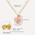 Elegante collar de relicario de melocotón rosa en cobre con detalle floral y corazón - Estilo Manzana (HSNK260415RI)