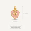 Dettaglio di un ciondolo a cuore rosa in rame con volute dorate ornate e dimensioni - Ciondolo Solo (Senza Catena) Cuore Rosa e Oro Conchiglia