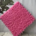 Dalle de moquette carrée rose de qualité supérieure avec texture velours moelleux - 30x30x1cm / Rose rouge