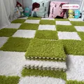 Dalles de moquette en peluche à damier vert et blanc pour sol de chambre à coucher - Vert et Blanc / 30x30x1cm