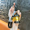 Retro mini lantaarn sleutelhanger met warm geel LED-licht en zwart gevlochten koord - Retro Zeshoekige Lamp / Zwart